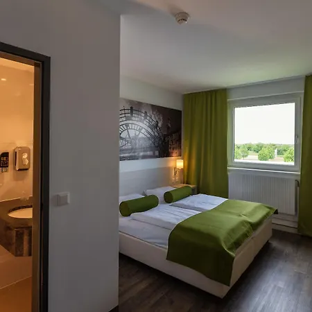 Hotel Lifehotel Vienna Airport 4*