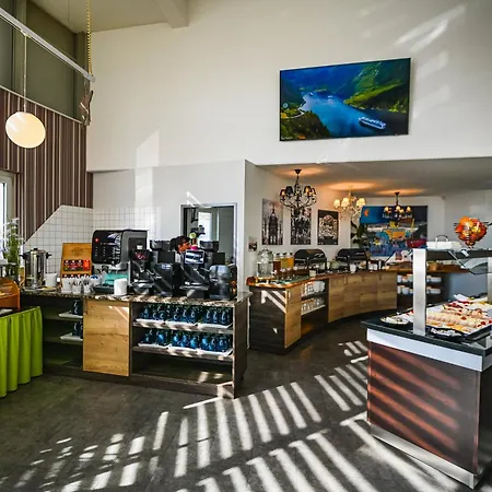 Szálloda Lifehotel Vienna Airport 4*