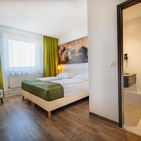 Lifehotel Vienna Airport Szálloda 4*
