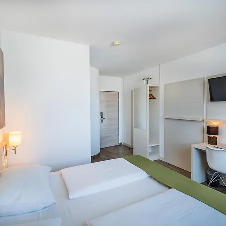 Lifehotel Vienna Airport Szálloda Fischamend