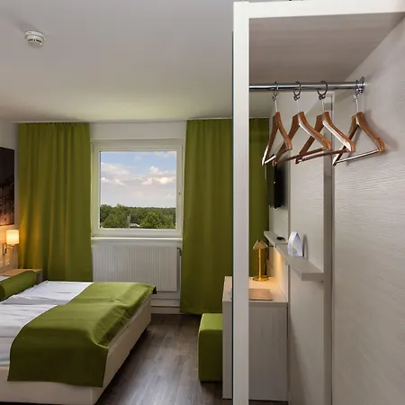 Lifehotel Vienna Airport 4*
