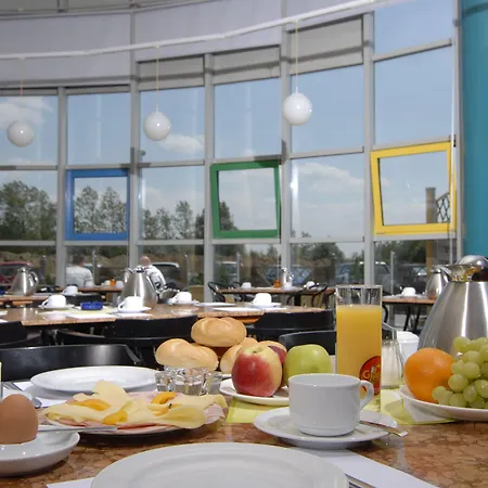 Szálloda Lifehotel Vienna Airport 4*