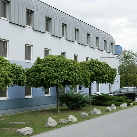 Lifehotel Vienna Airport Szálloda Fischamend