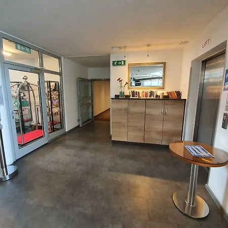 Lifehotel Vienna Airport Hotel 4*