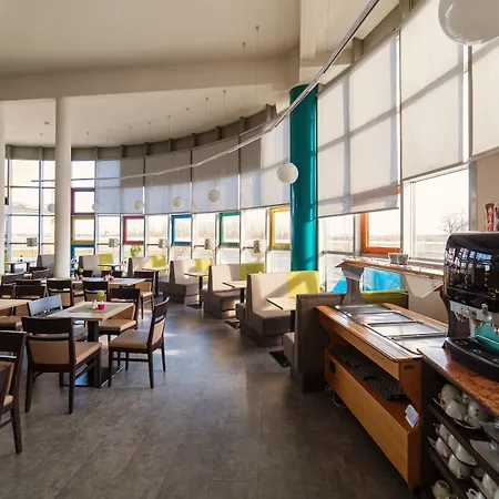 Lifehotel Vienna Airport 4*