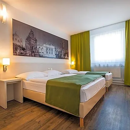 Hotel Lifehotel Vienna Airport 4*