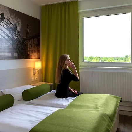 Lifehotel Vienna Airport Szálloda 4*