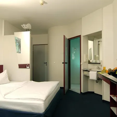 Lifehotel Vienna Airport Hotel 3*