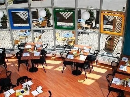Szálloda Lifehotel Vienna Airport 4*