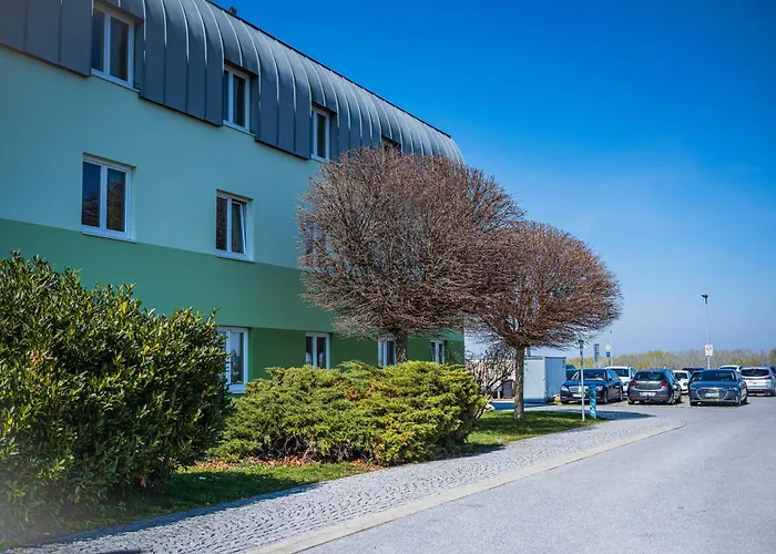 Lifehotel Vienna Airport 4*